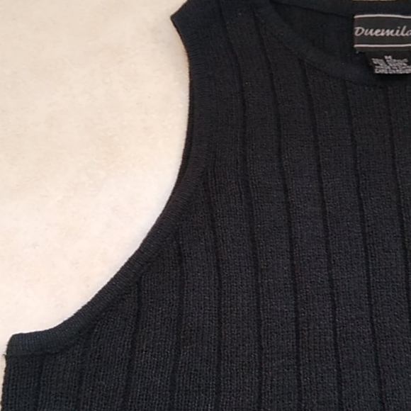 Black sleeveless knit tank top, like new - Picture 4 of 5